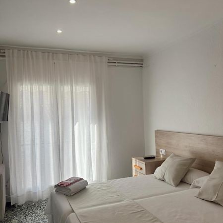 Hostal La Tina El Port De La Selva Kültér fotó