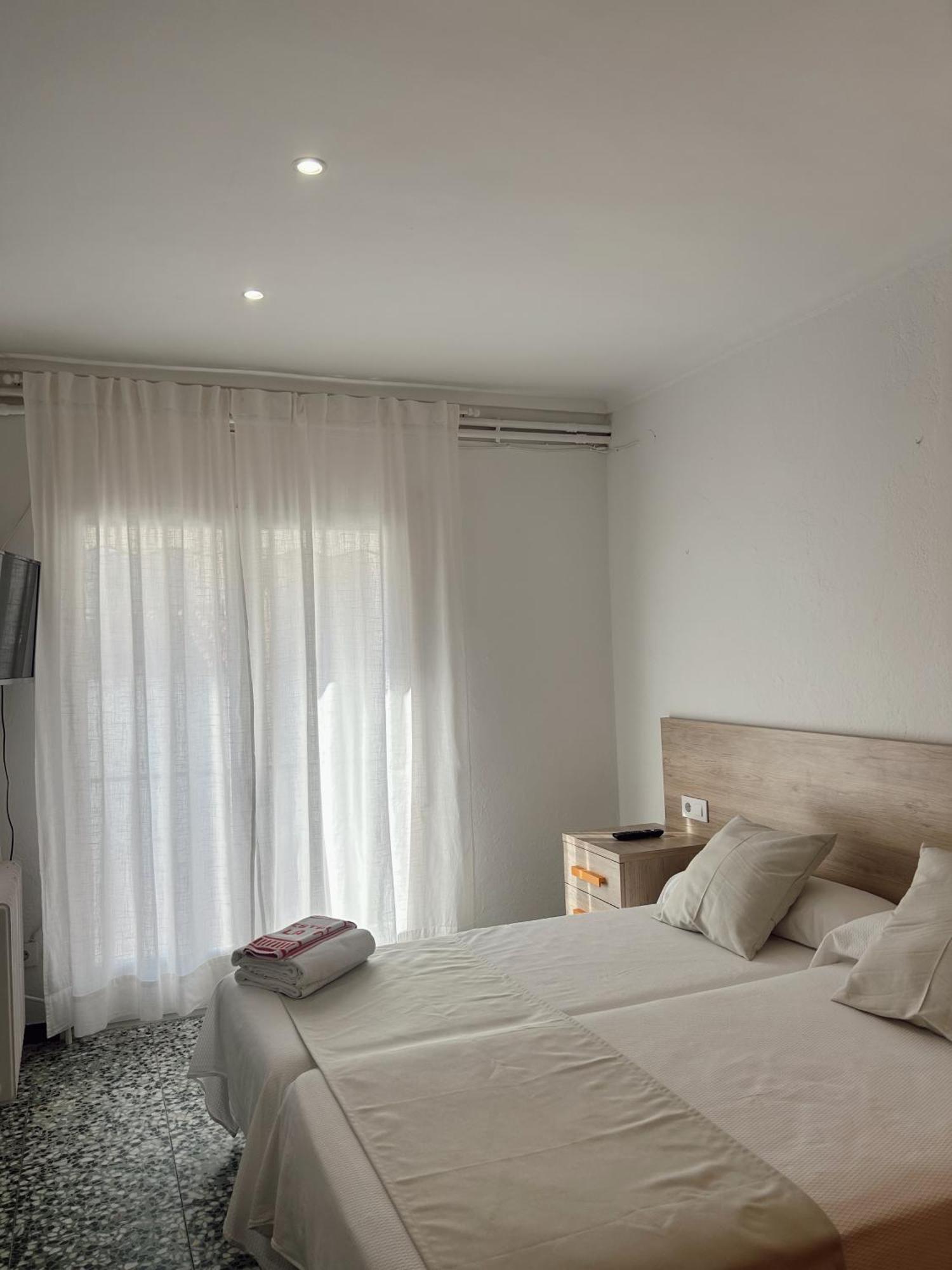 Hostal La Tina El Port De La Selva Kültér fotó