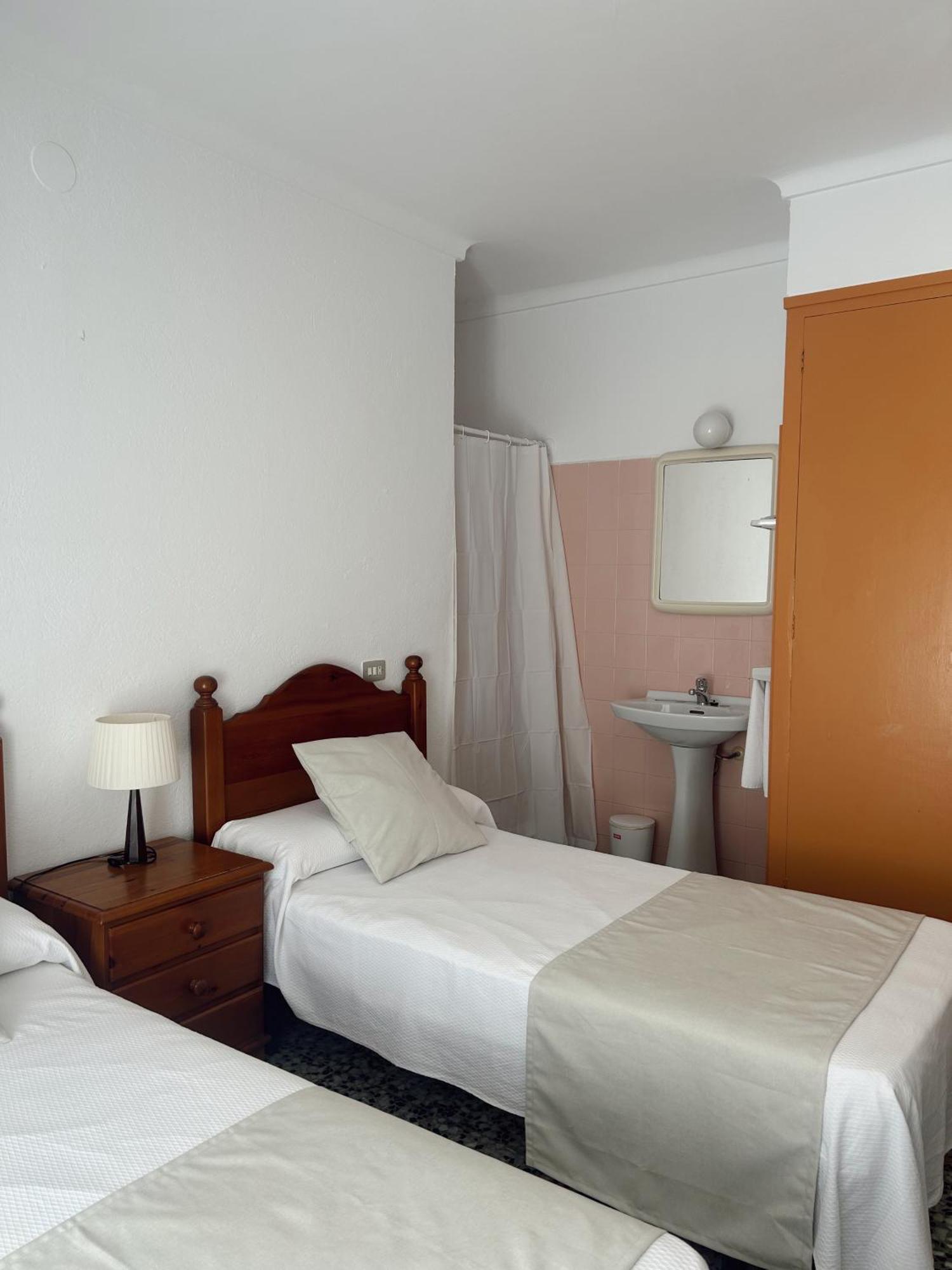 Hostal La Tina El Port De La Selva Kültér fotó