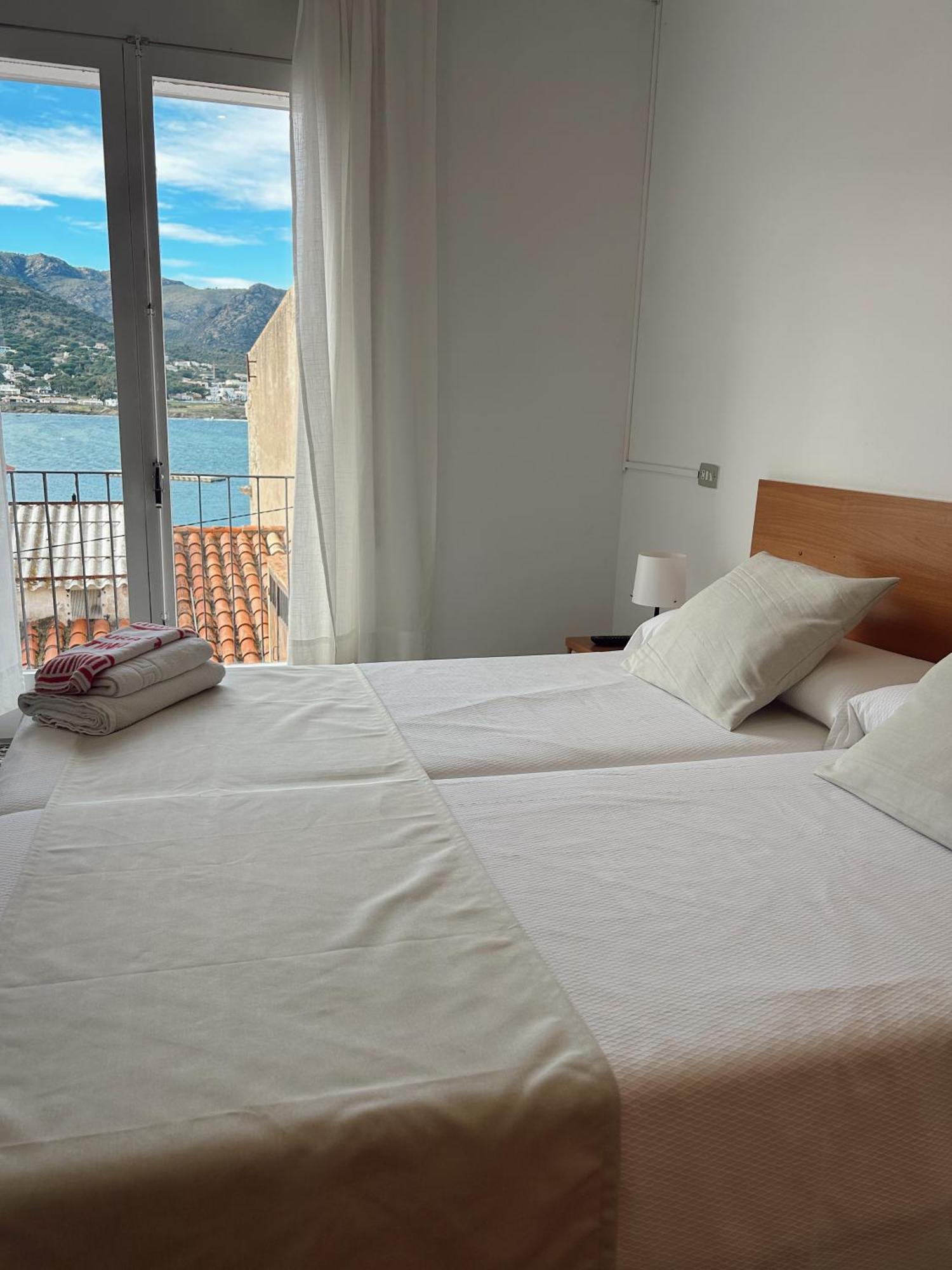 Hostal La Tina El Port De La Selva Kültér fotó